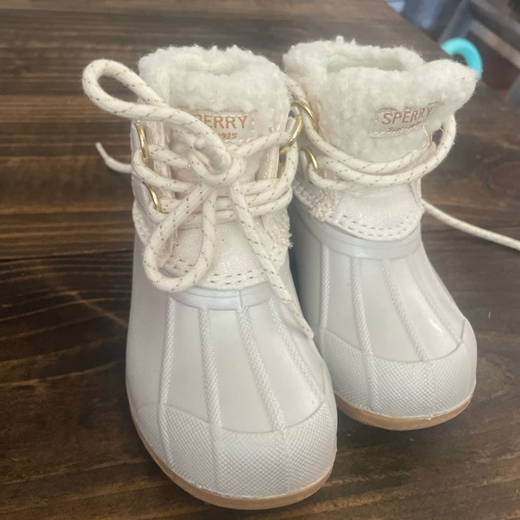 Toddler Sperry Duck boots - Picture 2 of 4